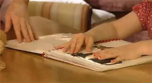 living painting, biblioth&egrave;que d'ouvrages tactiles